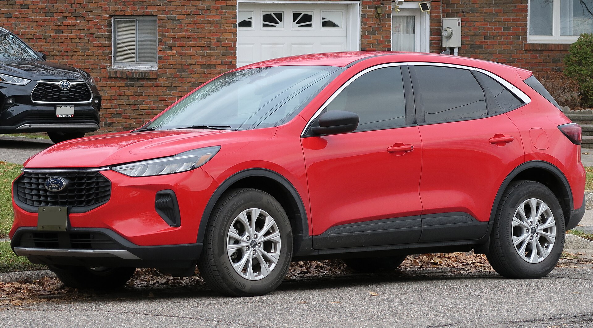 Ford Escape / Kuga model-family reference image; exact generation and market require document confirmation