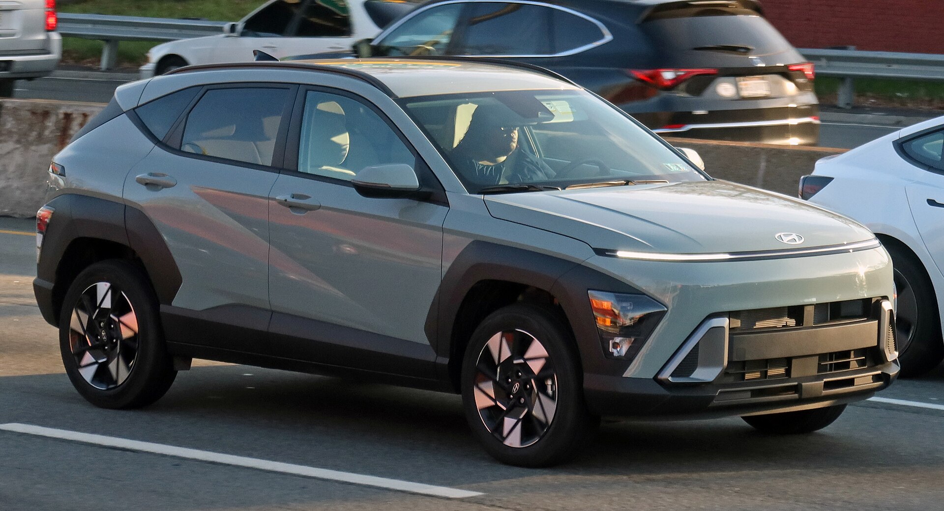 Second-generation Hyundai KONA gasoline model in a front three-quarter exterior view