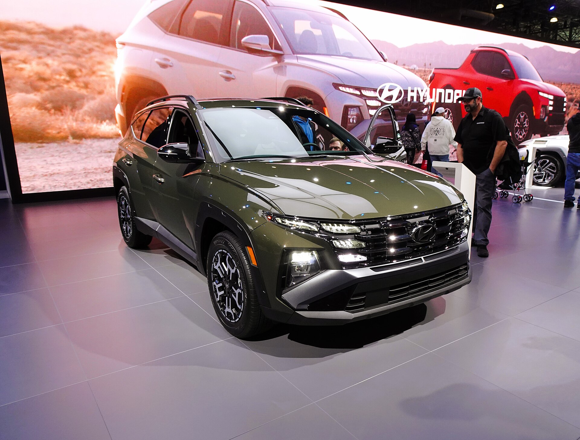 U.S.-specification 2026 Hyundai TUCSON in a front three-quarter exterior view