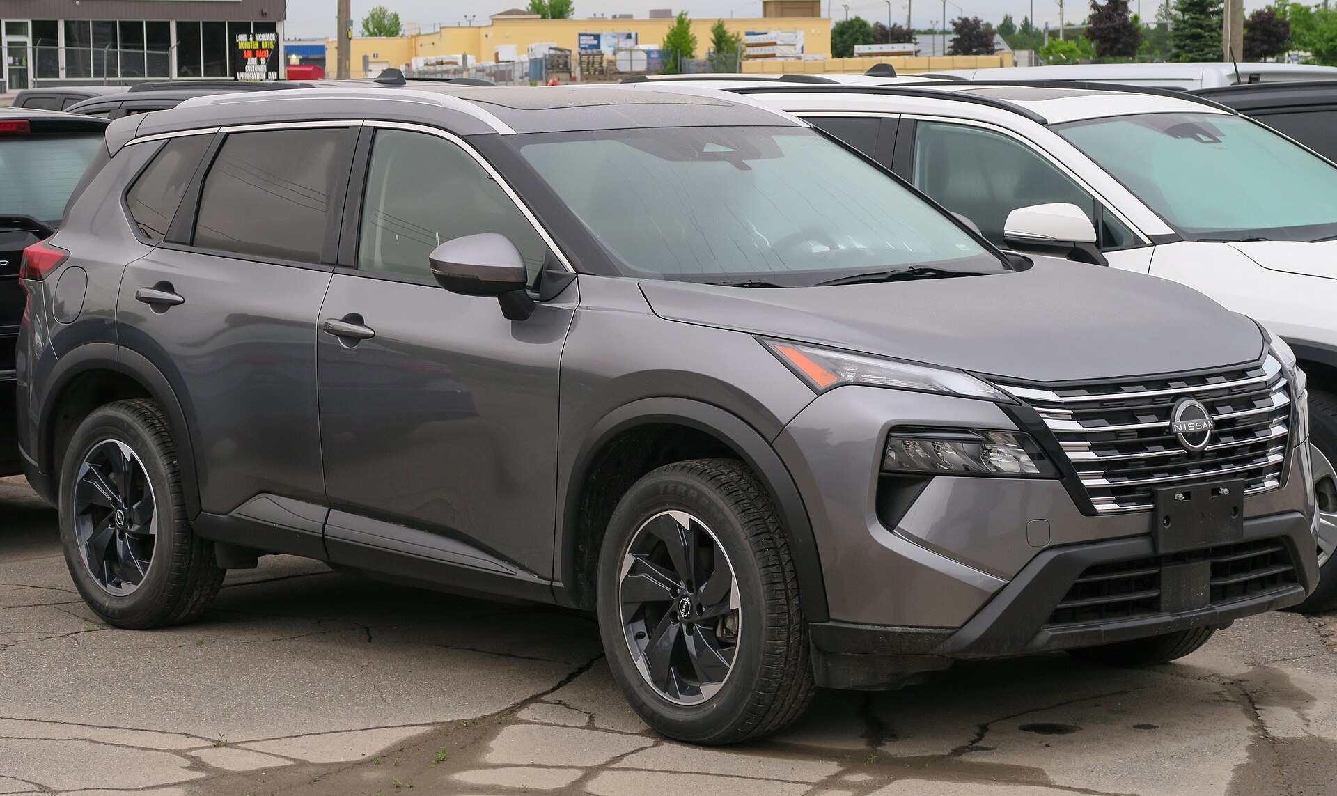 Current-generation Nissan Rogue exterior reference; image does not prove the offered VIN or 2026 specification