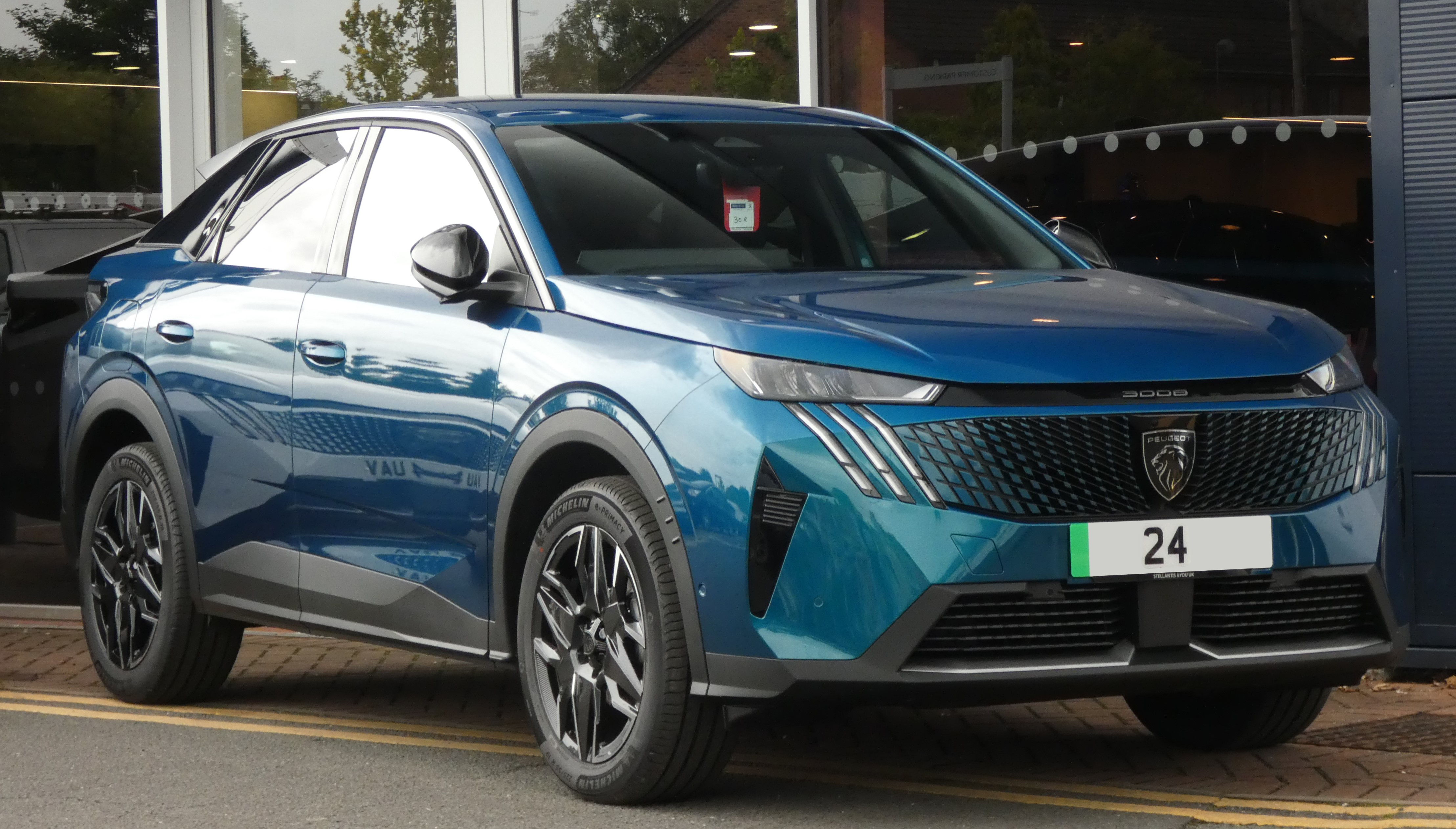 Peugeot E-3008 model-family reference image; verify the offered vehicle's exact configuration against its VIN