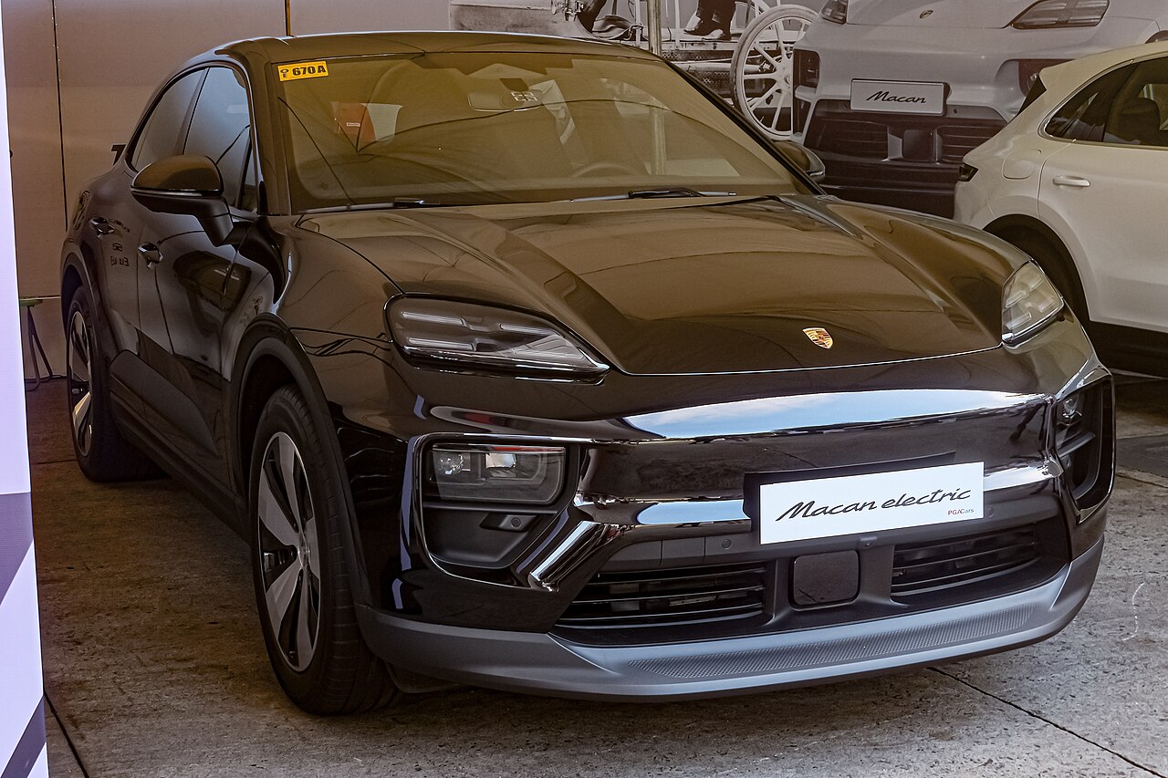 Image de référence de la famille Porsche Macan Electric XAB ; vérifiez la configuration exacte du véhicule proposé à partir de son VIN
