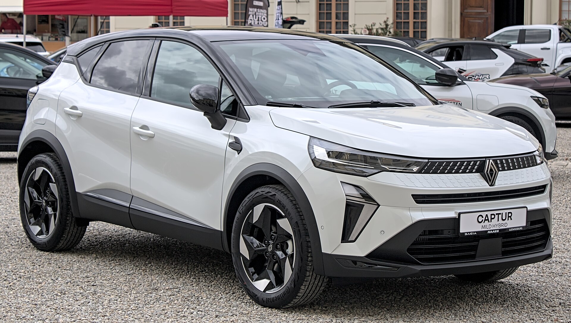 Renault Captur official exterior front three-quarter view for export research