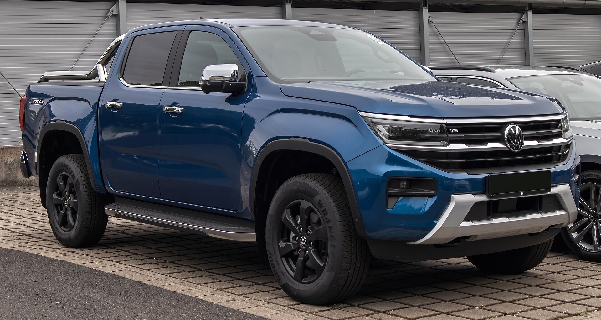 Volkswagen Amarok 2026 official exterior front three-quarter view