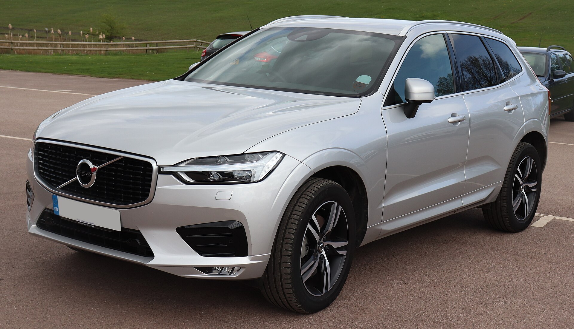 Volvo XC60 2026 official exterior front three-quarter view